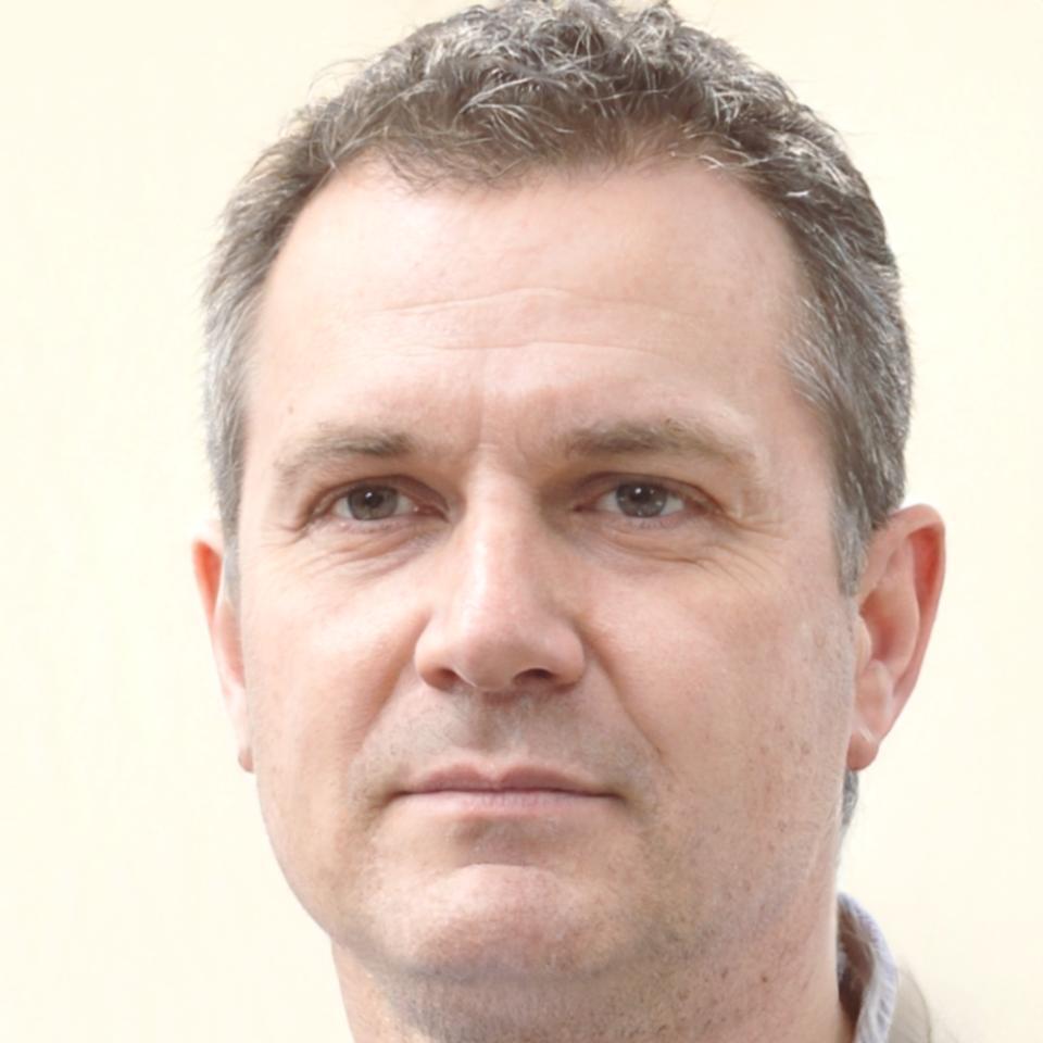 Casimiro Montemayor, consultor en planificación financiera estratégica